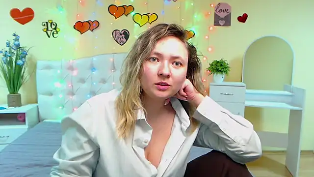 SallyVerda online show from February 28, 2025, 12:43 am