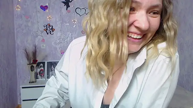 SallyVerda online show from February 27, 2025, 4:46 am