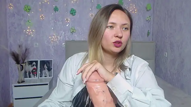 SallyVerda online show from March 21, 2025, 1:34 am