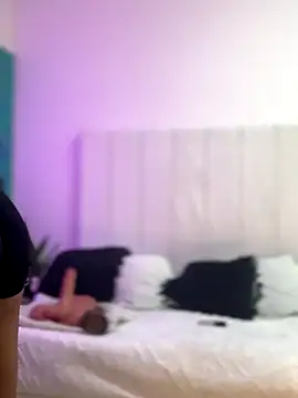 Amber Martins  online show from November 25, 2025, 2:01 am