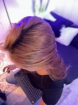 Amber Martins  online show from April 18, 2026, 12:46 am