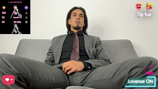 Tom blunt96 online show from September 27, 2025, 9:32 pm