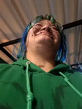 lucky-leah online show from March 6, 2026, 3:56 am