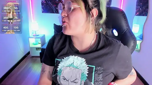 lucky-leah online show from October 19, 2025, 3:31 am