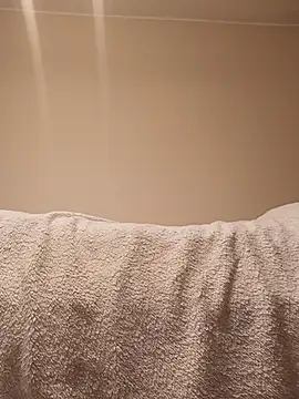 Snapshot of niesmialy39oon chatting on February 22, 2026, 7:59 pm niesmialy39oon online show from February 22, 2026, 7:59 pm