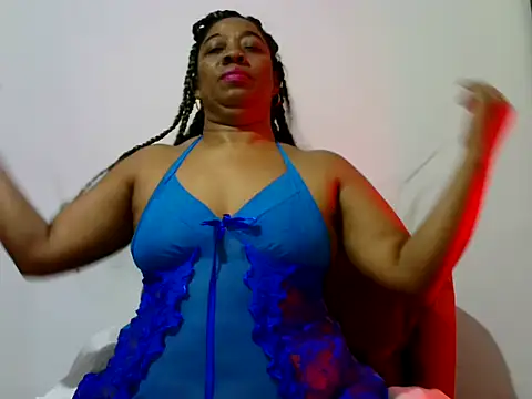 Reina 08 online show from November 29, 2025, 10:21 pm