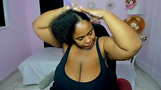 Snapshot of bbw_charlote chatting on February 3, 2026, 12:10 pm bbw charlote online show from February 3, 2026, 12:10 pm