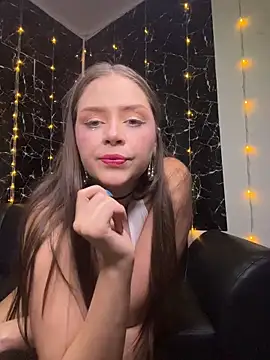 Fitkitten online show from April 12, 2026, 5:11 am