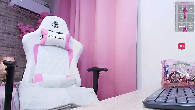 AuroraSim online show from December 16, 2025, 3:16 pm