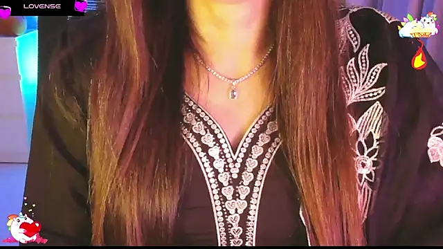  Blue Ruubyy  online show from June 15, 2026, 3:44 pm