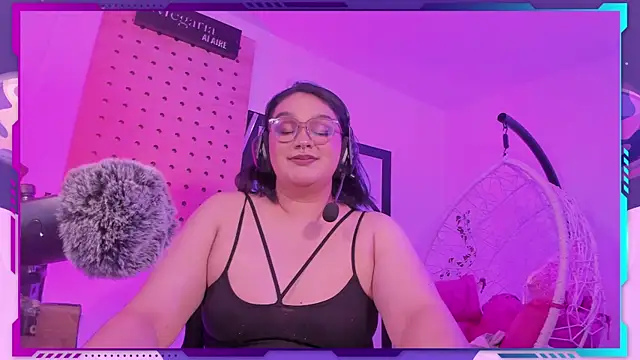 MegariaB online show from July 14, 2026, 2:38 am