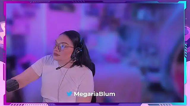 Snapshot of MegariaB chatting on February 28, 2026, 4:23 am MegariaB online show from February 28, 2026, 4:23 am