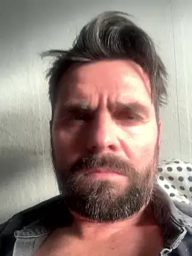 Snapshot of TB1977DK chatting on January 18, 2026, 12:08 pm TB1977DK online show from January 18, 2026, 12:08 pm
