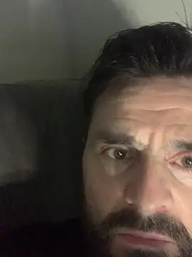 Snapshot of TB1977DK chatting on February 9, 2026, 8:51 pm TB1977DK online show from February 9, 2026, 8:51 pm