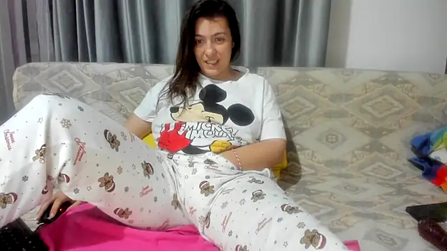 Snapshot of Dyana_Kaylinn chatting on March 21, 2025, 4:17 am Dyana Kaylinn online show from March 21, 2025, 4:17 am