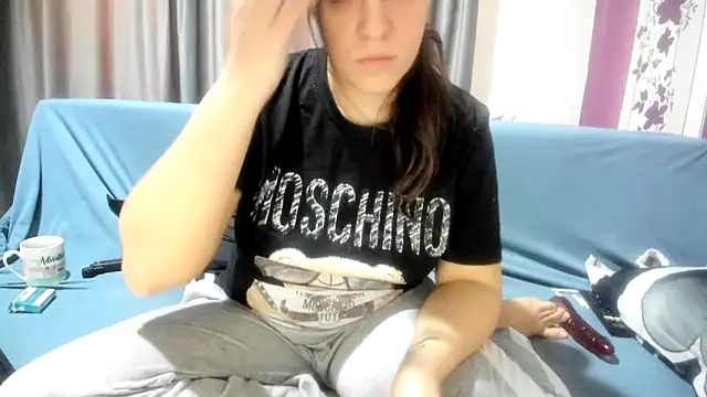 Snapshot of Dyana_Kaylinn chatting on February 27, 2025, 8:35 am Dyana Kaylinn online show from February 27, 2025, 8:35 am