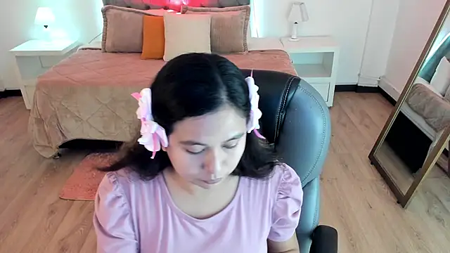  Natalie18 online show from October 29, 2025, 3:38 am