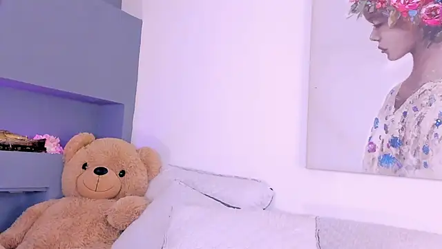 rosemonrooe online show from March 10, 2025, 9:18 pm