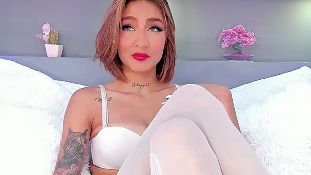 rosemonrooe online show from October 1, 2025, 4:55 pm