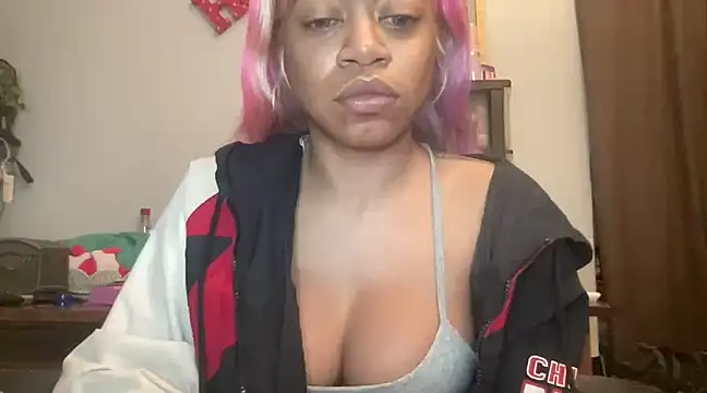 Snapshot of MommyConfident chatting on March 15, 2025, 10:11 pm MommyConfident online show from March 15, 2025, 10:11 pm