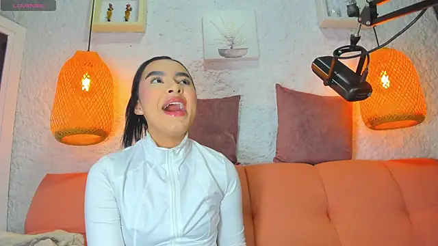 emiily s online show from September 11, 2025, 12:05 pm