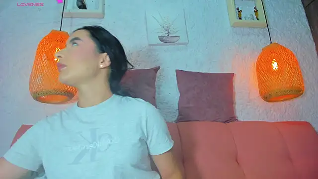 emiily s online show from October 18, 2025, 12:07 pm