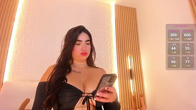 alyssa vargas online show from February 26, 2026, 6:24 am