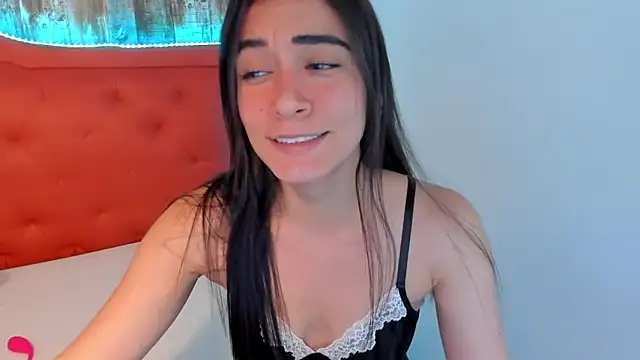 Snapshot of Emma_Sophia2 chatting on February 25, 2025, 4:57 am Emma Sophia2 online show from February 25, 2025, 4:57 am