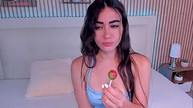 Snapshot of Emma_Sophia2 chatting on October 3, 2025, 4:36 am Emma Sophia2 online show from October 3, 2025, 4:36 am