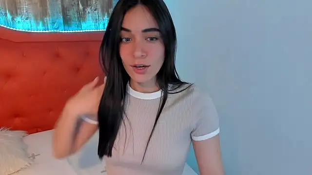 Snapshot of Emma_Sophia2 chatting on February 22, 2025, 6:39 am Emma Sophia2 online show from February 22, 2025, 6:39 am