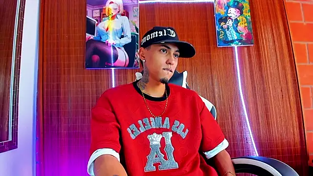 Snapshot of Liam_lee chatting on February 22, 2026, 3:46 pm Liam lee online show from February 22, 2026, 3:46 pm