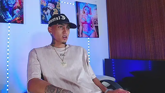 Snapshot of Liam_lee chatting on January 16, 2026, 11:42 pm Liam lee online show from January 16, 2026, 11:42 pm