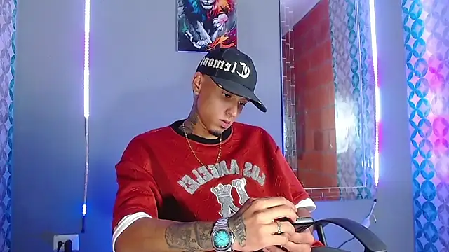 Liam lee online show from March 31, 2026, 11:51 pm