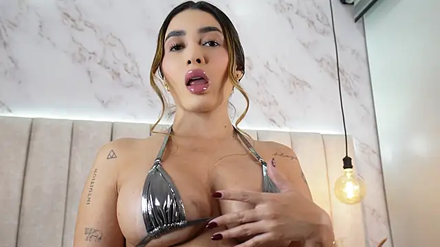 Snapshot of Annyy_Rosse chatting on October 6, 2025, 5:41 am Annyy Rosse online show from October 6, 2025, 5:41 am