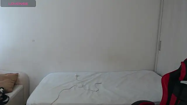 Francesca ferrari online show from October 15, 2025, 2:36 pm