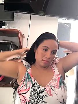 Snapshot of Francesca_ferrari chatting on April 28, 2026, 3:27 pm Francesca ferrari online show from April 28, 2026, 3:27 pm
