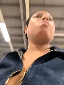 Francesca ferrari online show from April 6, 2026, 6:20 pm