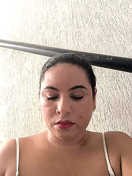 Francesca ferrari online show from March 5, 2025, 3:29 pm