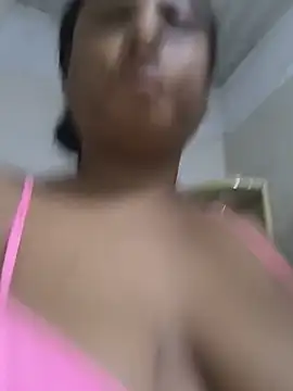 Snapshot of Francesca_ferrari chatting on May 19, 2026, 2:46 pm Francesca ferrari online show from May 19, 2026, 2:46 pm