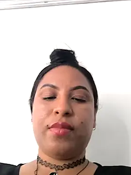 Francesca ferrari online show from December 5, 2025, 8:06 pm