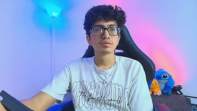 TylerWhite  online show from February 5, 2026, 1:18 pm