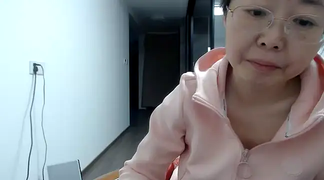 sonyx online show from March 18, 2025, 6:06 pm