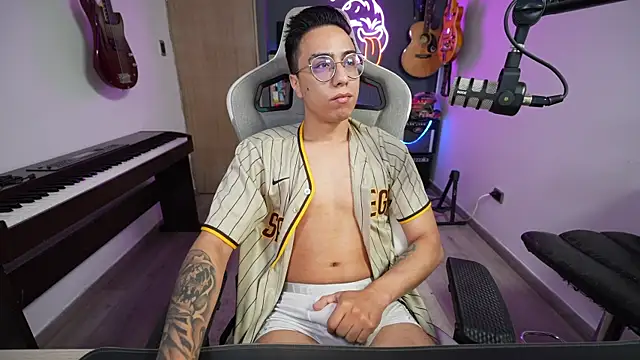 granxarma960 online show from March 1, 2025, 4:47 am