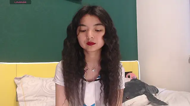 Shy Kira online show from May 29, 2026, 8:42 am