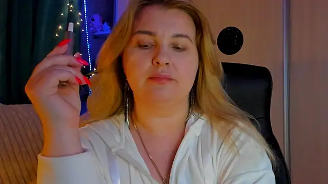 CoraSwon online show from March 21, 2026, 4:44 pm