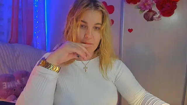 CoraSwon online show from March 20, 2025, 9:46 pm