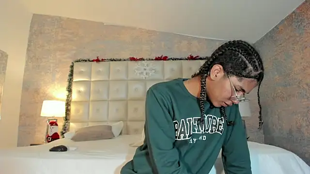 Maxim-Walker online show from January 7, 2026, 3:22 am