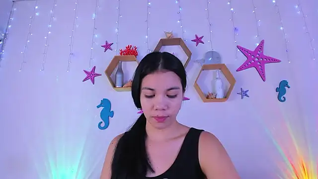 Snapshot of Emiily_Parkerr chatting on February 6, 2026, 3:13 am Emiily Parkerr online show from February 6, 2026, 3:13 am