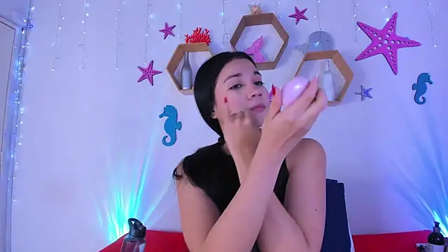 Snapshot of Emiily_Parkerr chatting on February 5, 2026, 3:13 am Emiily Parkerr online show from February 5, 2026, 3:13 am