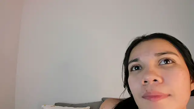 Snapshot of Emiily_Parkerr chatting on February 6, 2026, 3:19 pm Emiily Parkerr online show from February 6, 2026, 3:19 pm